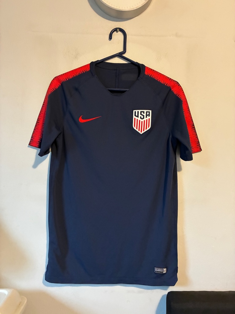 Nike Team USA Soccer Futbol Navy Blue and Red Short Sleeve Soccer Tee